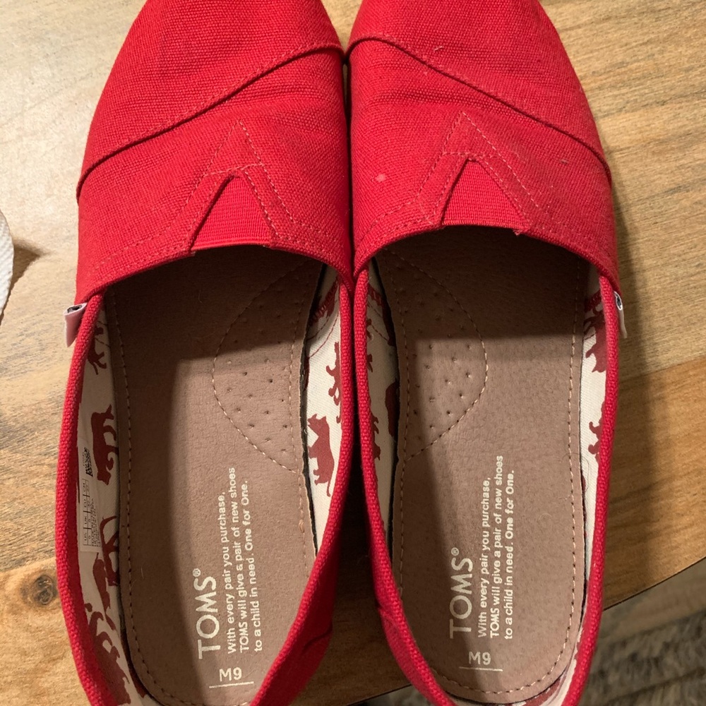 Toms shoes